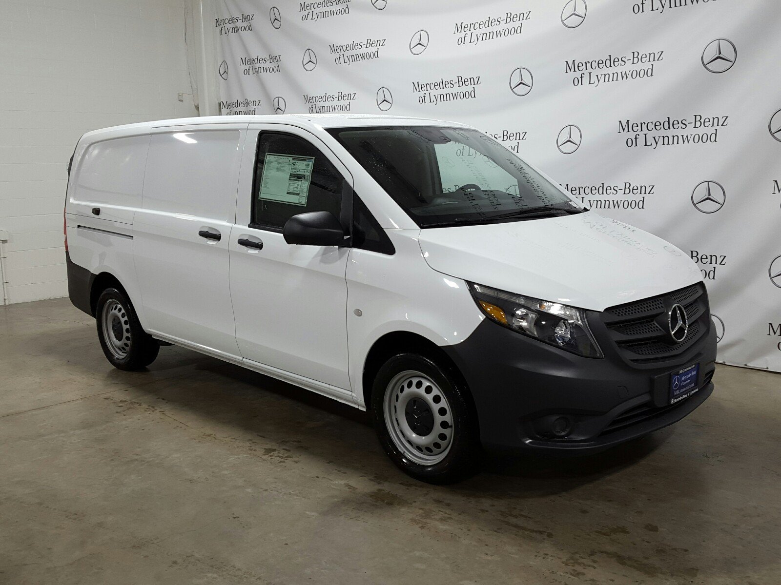 New 2020 Mercedes Benz Metris Cargo Van Standard Roof 126 Wheelbase