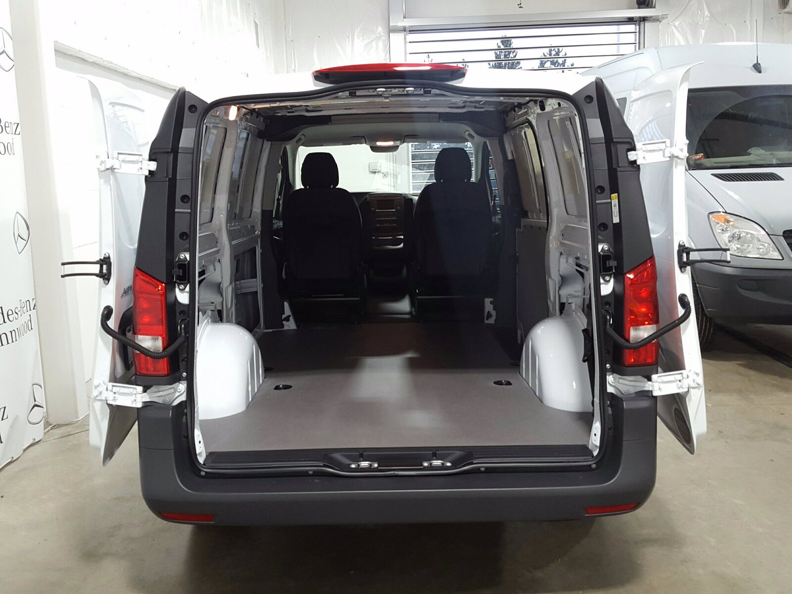 New 2020 Mercedes-Benz Metris Cargo Van Standard Roof 126 Wheelbase ...