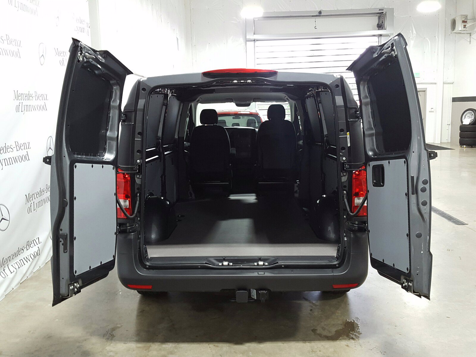 New 2020 Mercedes-Benz Metris Cargo Van Standard Roof 135 Wheelbase ...