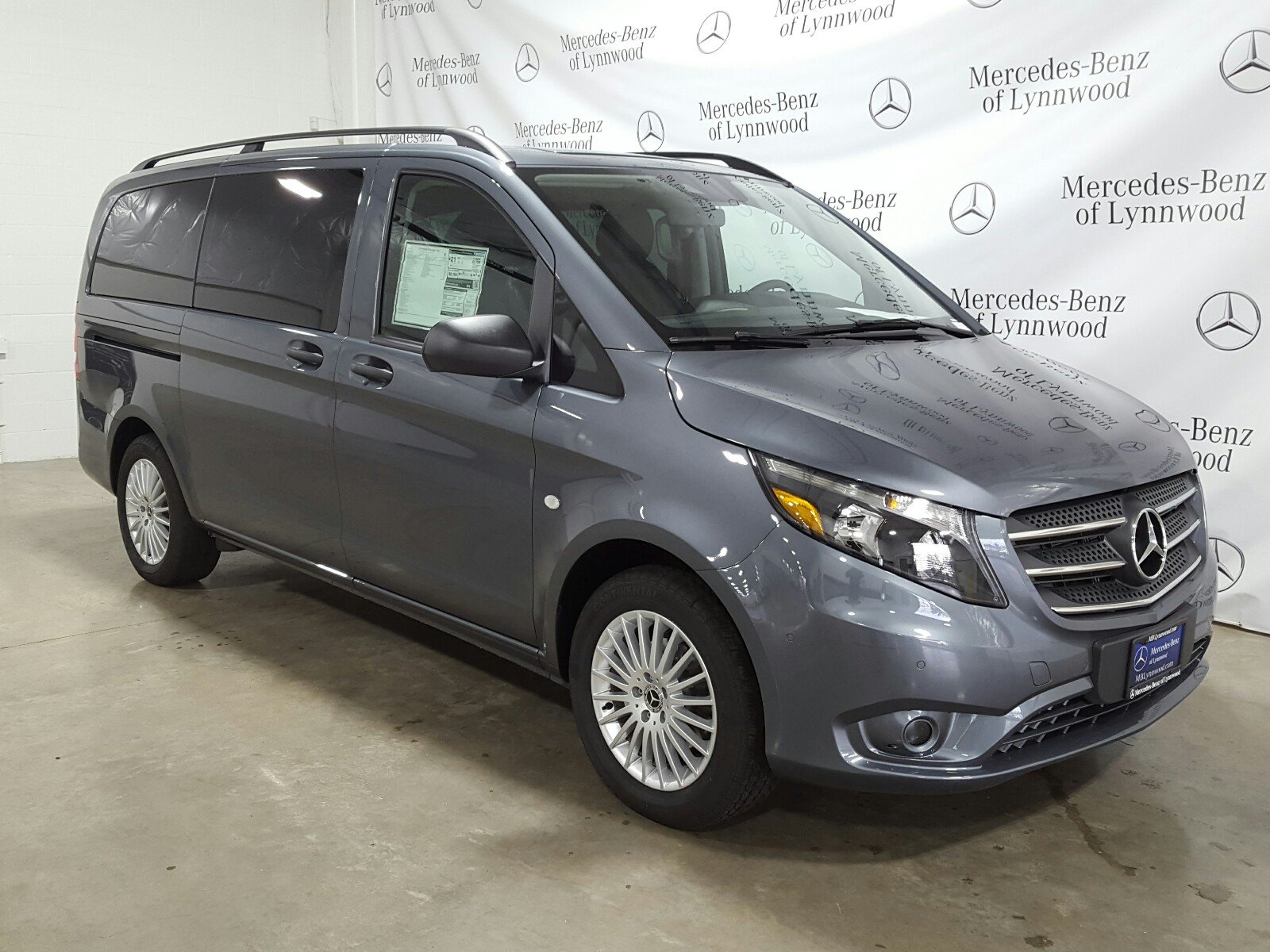 New 2019 Mercedes-Benz Metris Passenger Van Standard Roof ...